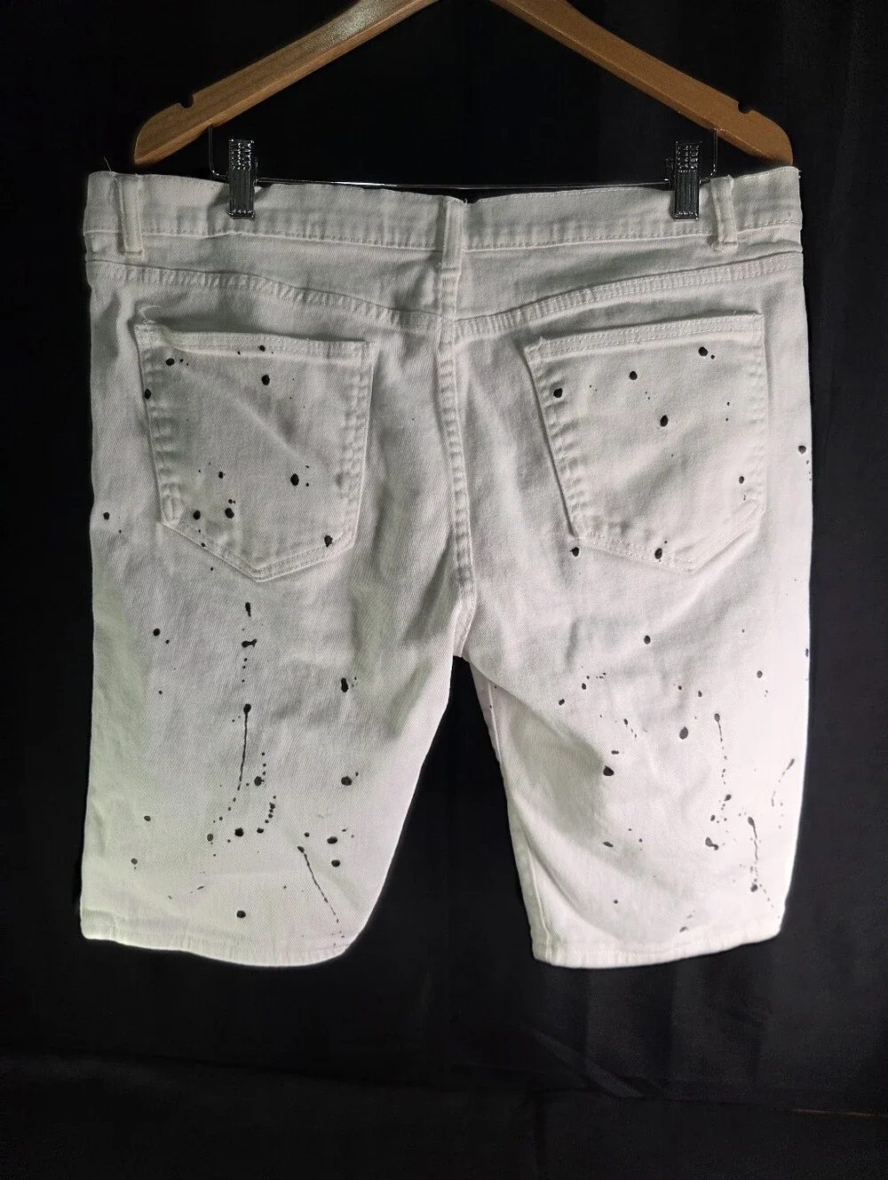 Blue Cult Size 38 White Paint Splatter Shorts